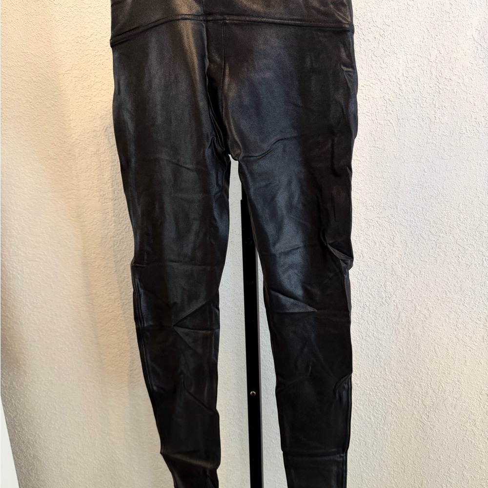 SPANX Shiny Black High-Waist Faux-Leather Leggings NWOT - Picture 4 of 7